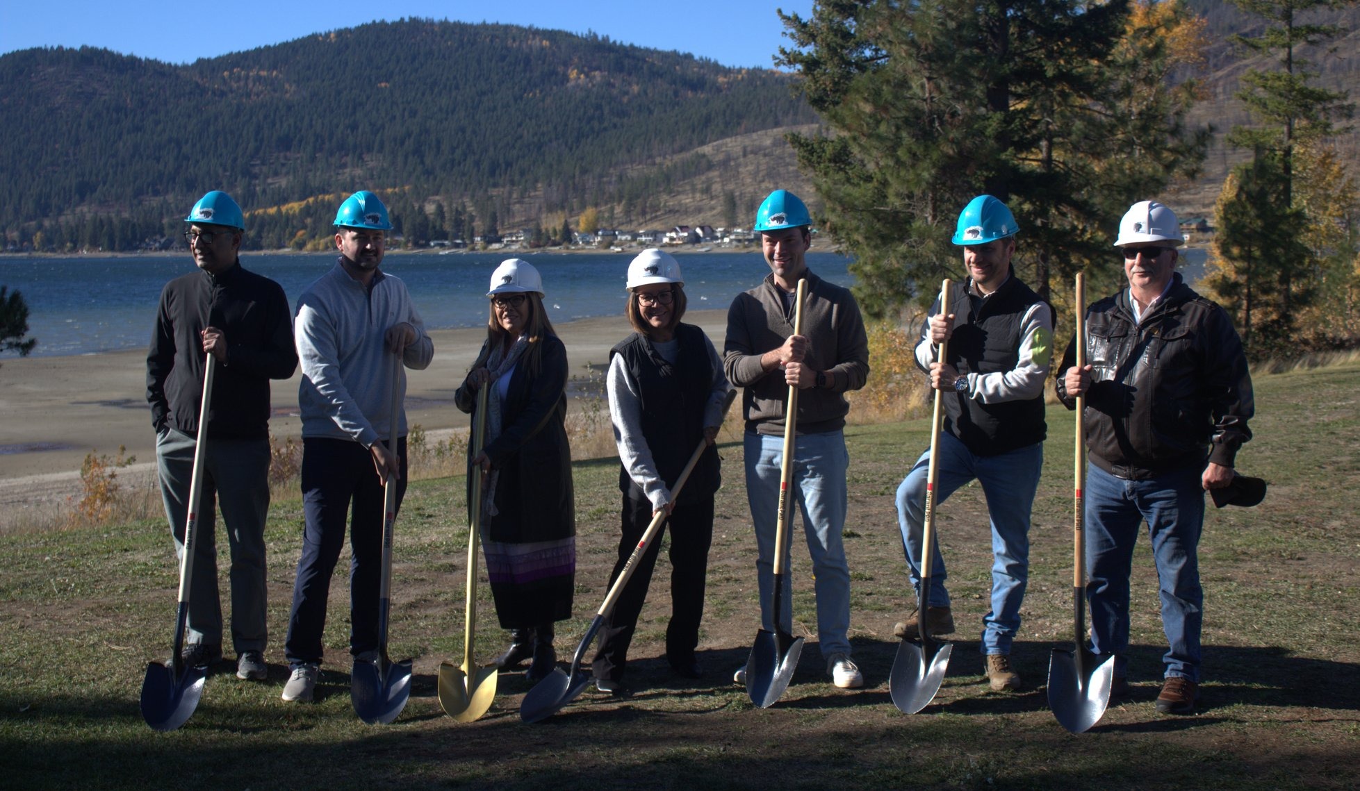 Leadership from Skwlāx te Secwepemcúl̓ecw, Talking Rock Resort and SGL, along with project partners, at the ceremonial ground breaking on Oct. 23.