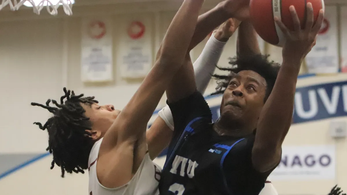 Winston Cole had a pair of chances to clinch a Mariner victory in the dying seconds, but was unable to get a shot to fall.